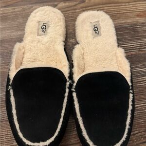 UGG Women's Cozy Black and Cream Slippers